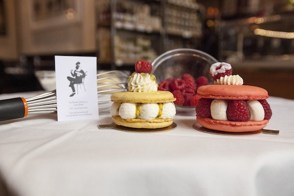 La ricetta dei Macarons de Le Carrè Français Le Carrè macaron in formato XXL