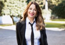 Cravatta donna Trend 2024 Cravatta donna trend 2024