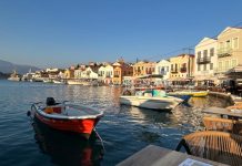 Rodi e Kastellorizo: sulle tracce di un ricordo e alla scoperta di un’isola Kastellorizo porto cop